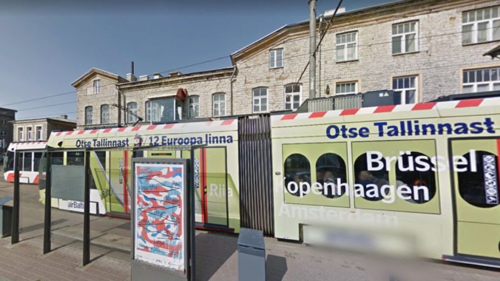 Leilisaun-with-a-tram